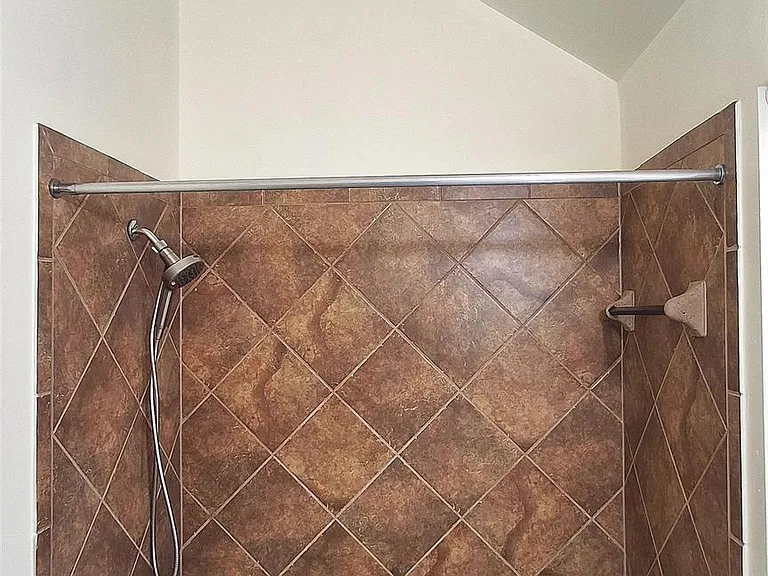 10615 Cortland Ridge Ln — Photo 32