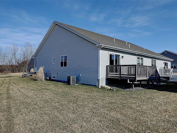 4th image of 30 River Bank Dr #30