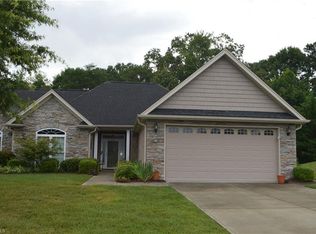 106 Greystone Ln #2A, Mount Airy, NC 27030
