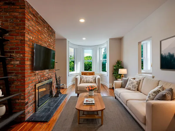 1105 E Capitol St SE APT 4, Washington, DC 20003