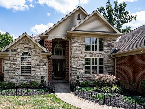 2nd image of 20968 Crestview Ct