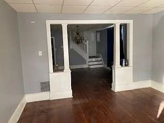 1211 Wood St — Photo 3