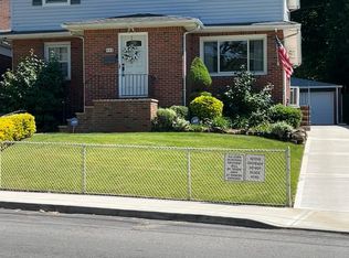 460 Castleton Ave, Staten Island, NY 10301
