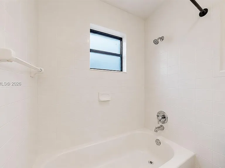 1670 W 42nd St #1672 — Photo 25