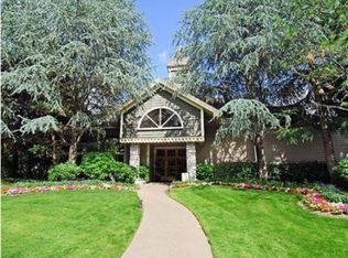 5003 Foothills Rd APT C, Lake Oswego, OR 97034