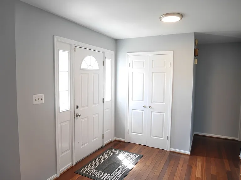 13706 Primrose Ct — Photo 11