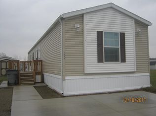 1048 Meadows #1048, Nappanee, IN 46550