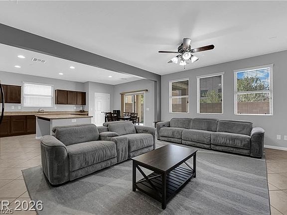2nd image of 987 Via Del Campo