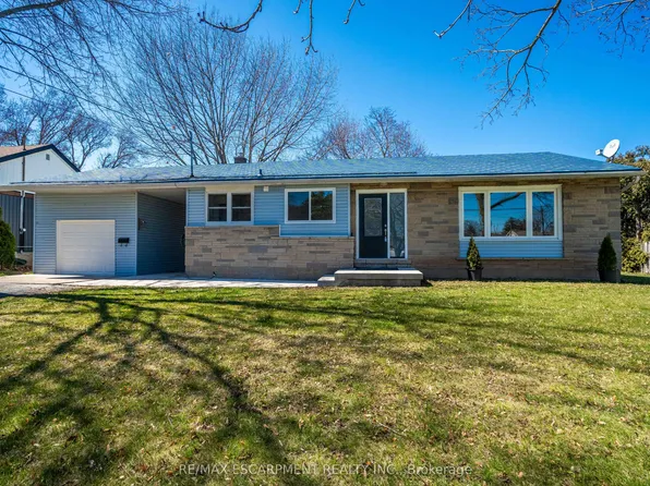1 Hill Pl #A, Hamilton, ON L8G 2W3