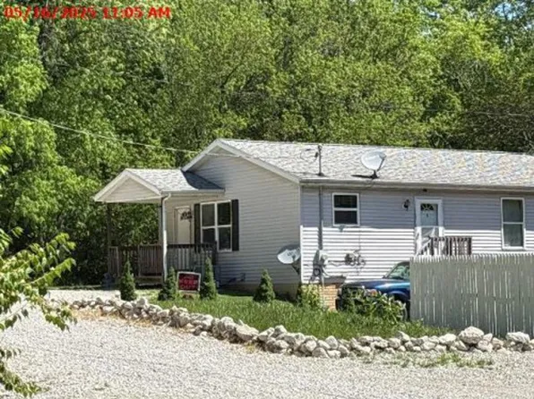 209 N Shaft St, Eureka, IL 61530