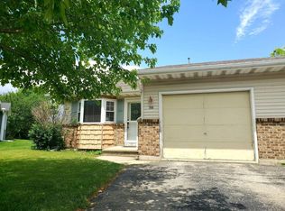 512 Nadig Ct, Fort Atkinson, WI 53538