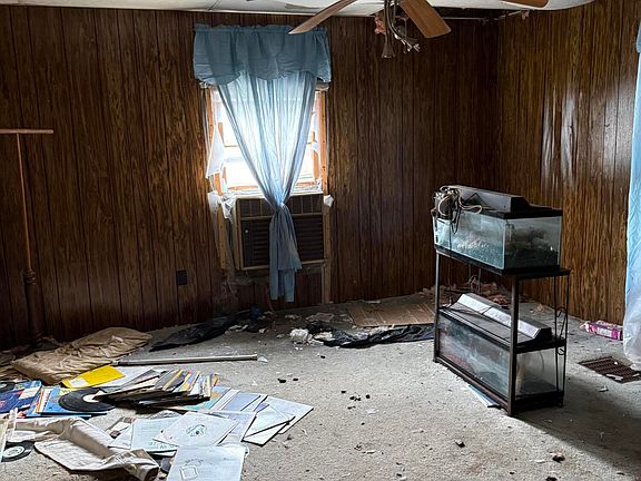 4th image of 820 Girard Ave