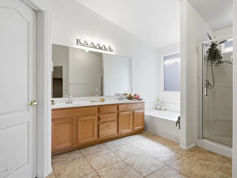 4441 E Cottonwood Ln — Photo 18