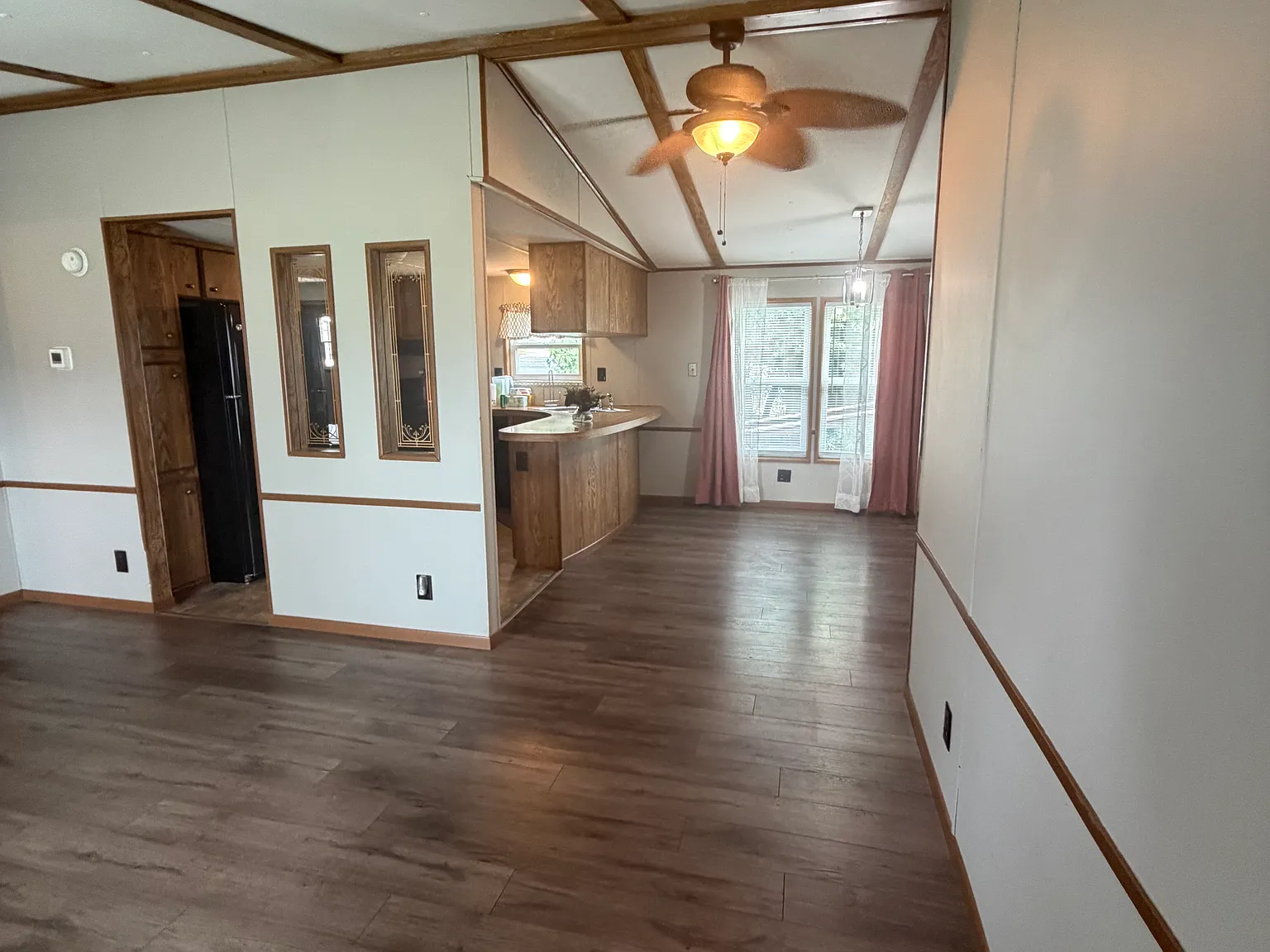 3 bed, 1200 sqft, $1,295 — Photo 4