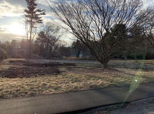 6 Belknap Rd, Medfield, MA 02052