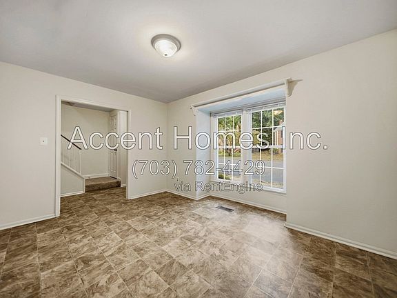 4th image of 7915 Birchtree Ct