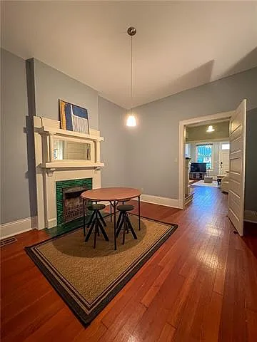 7816 S Claiborne Ave — Photo 5