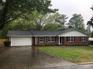 208 Needles Dr, Simpsonville, SC 29680