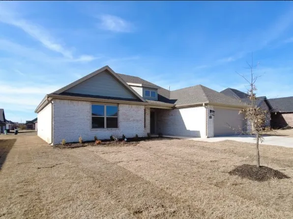 1035 Maple View St, Tontitown, AR 72762