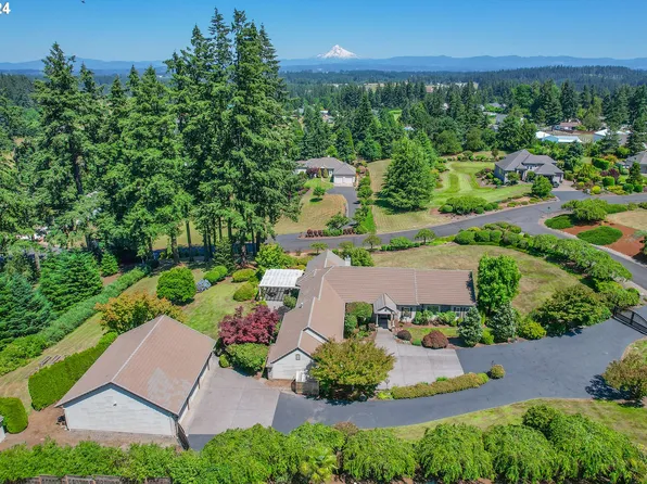 17665 S Jean Dr, Oregon City, OR 97045