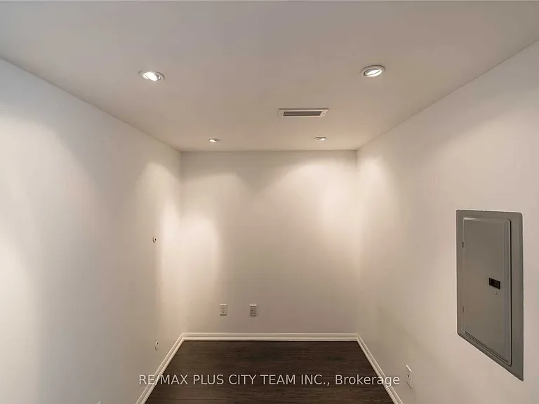 18 Yonge St #1809 — Photo 11