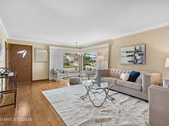 3rd image of 8333 N Knight Ave