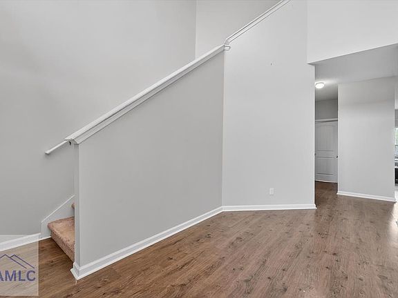 5th image of 1077 Sweetbay Ct
