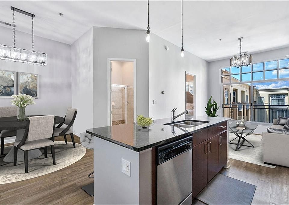 1st image of 711 NE Cosmopolitan Dr NE #428