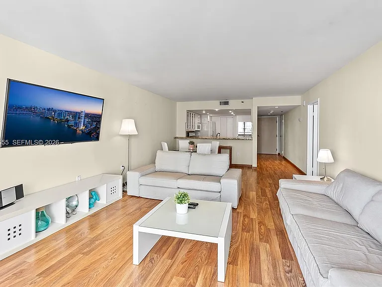 555 NE 15th St #14G — Photo 5
