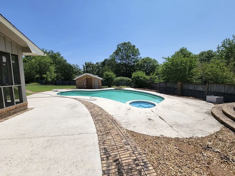 1202 Greenbriar St, Paris, TN 38242 Zillow