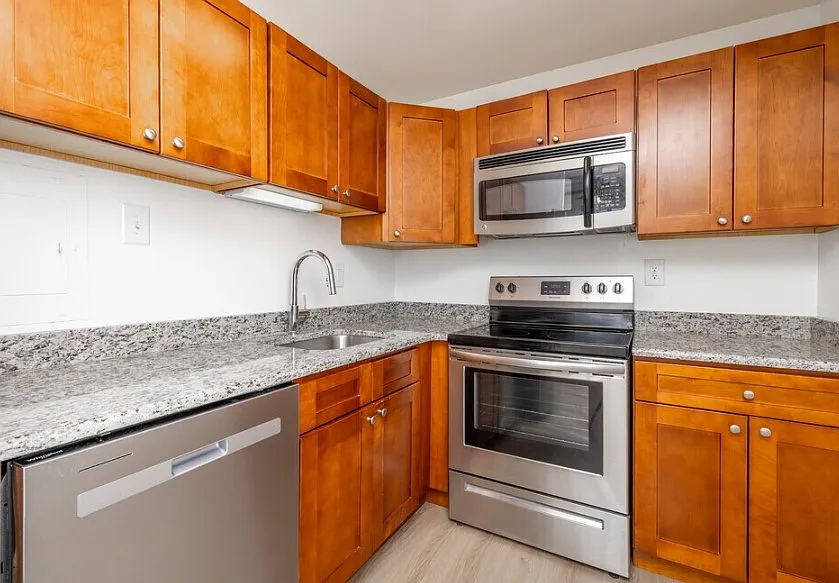 Garner House Apartments — Photo 3