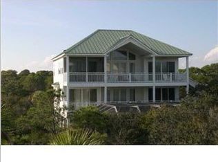 1412 Camellia Ct, Eastpoint, FL 32328