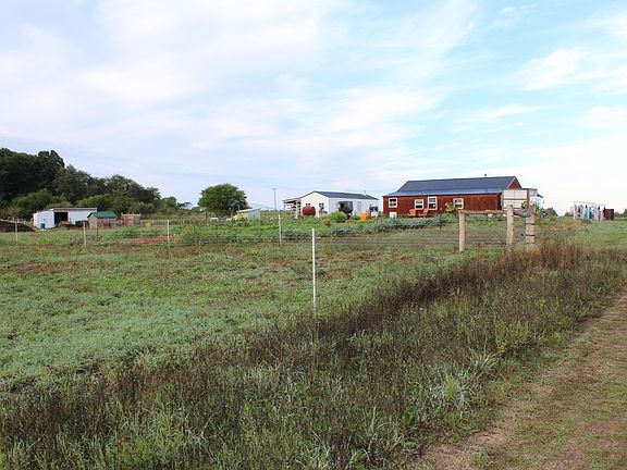 5th image of 5483 Chief Rd