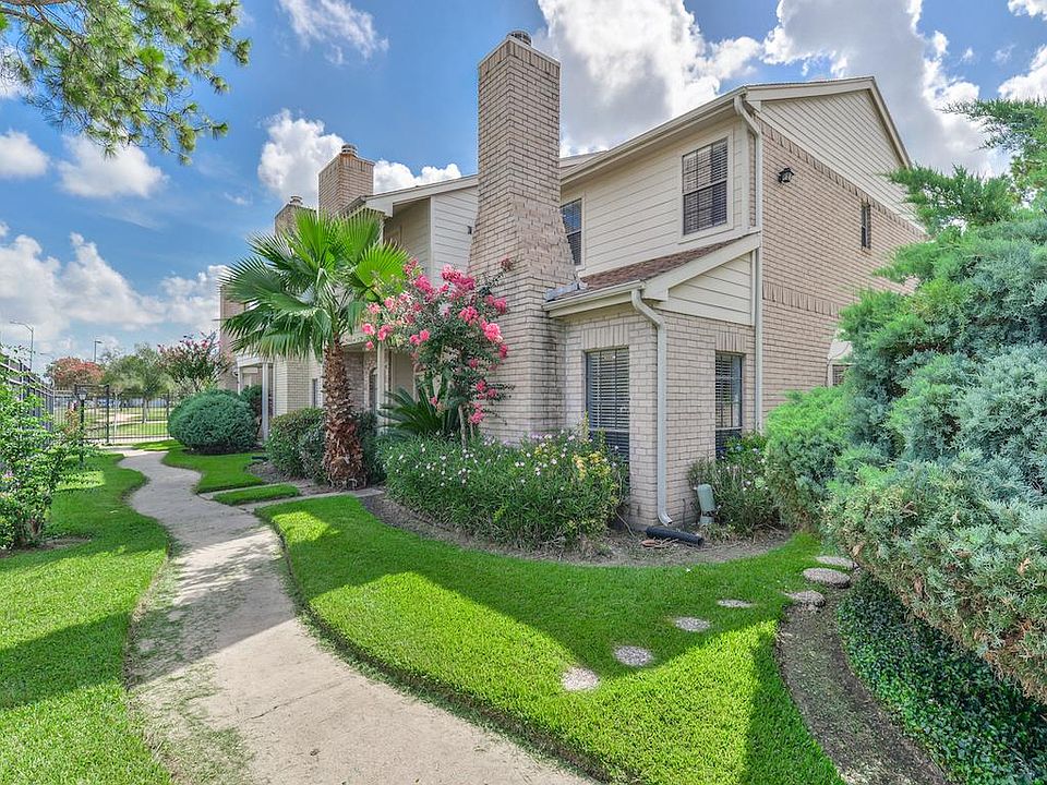 1st image of 800 Country Place Dr Unit 504