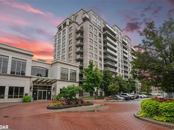 37 Galleria Pkwy #506, Markham, ON L3T 0A5