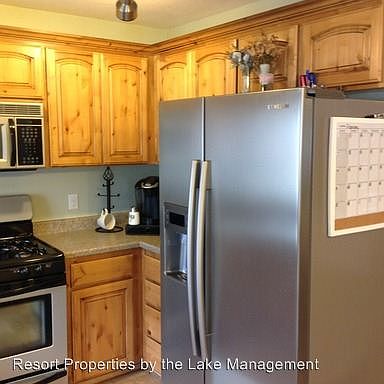 4th image of 556 W Ashworth Ln