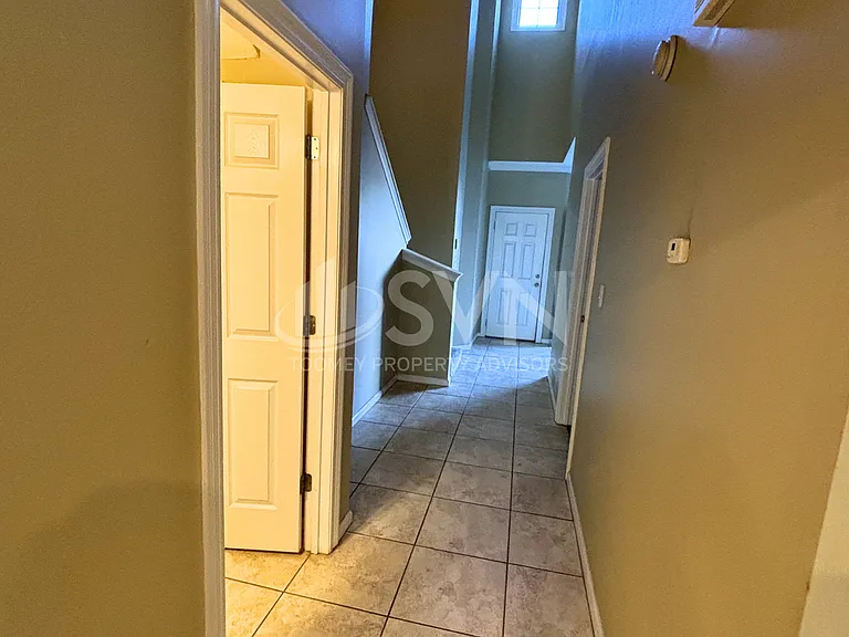1716 W Hill Ave #C — Photo 5