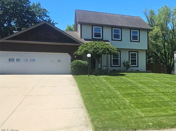 7674 Buchanan Dr, Youngstown, OH 44512