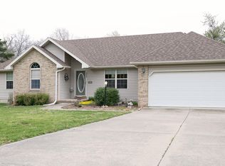 266 Hillcrest St, Marshfield, MO 65706