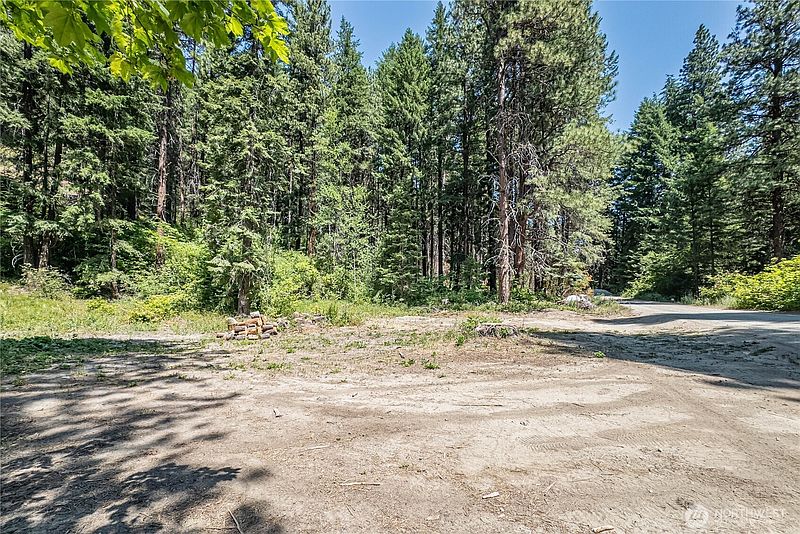 2nd image of 16757 Second Creek Road