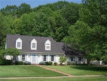 1st image of 220 Senlac Hills Dr