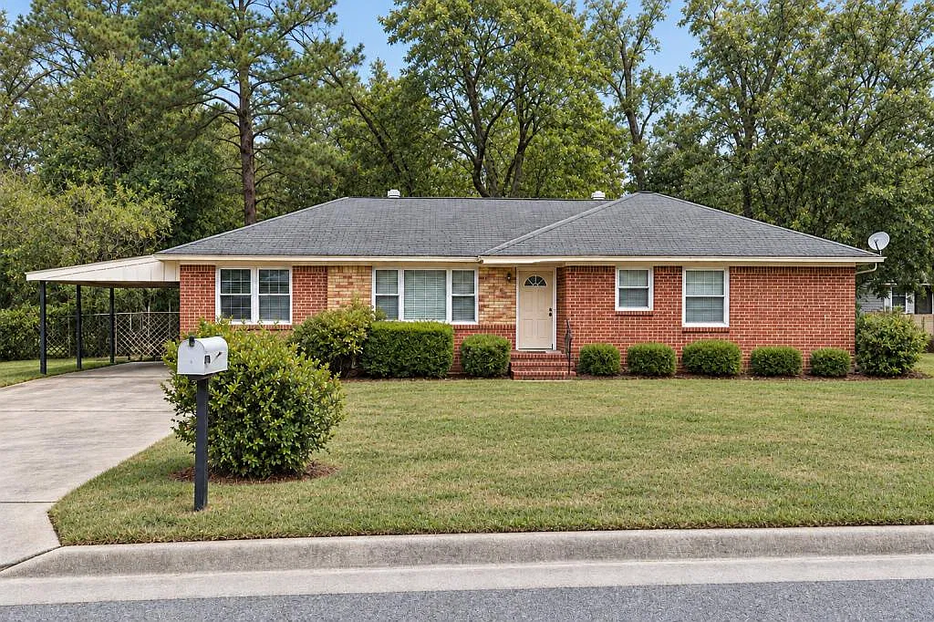 3565 Irwin Way — Photo 1