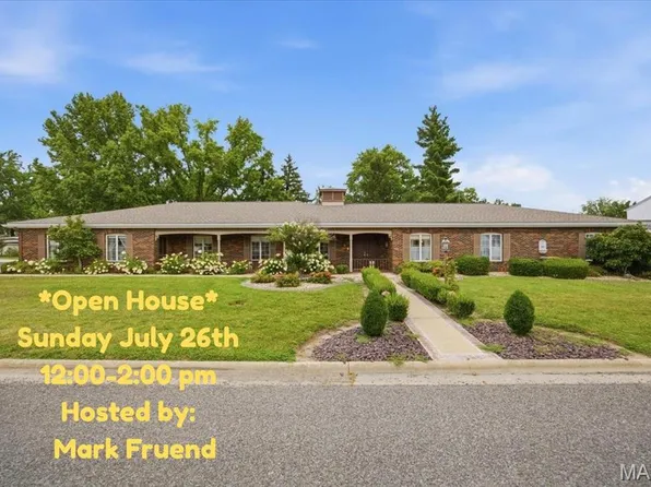 1071 Randolph St, Carlyle, IL 62231