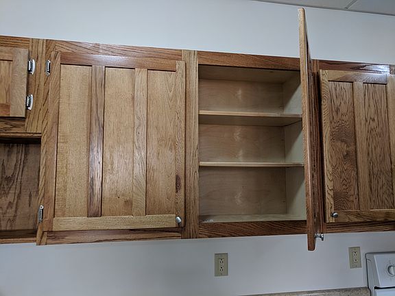 3rd image of 850 Maple St Suite 14