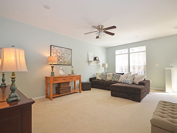 3rd image of 300 Dixon St Unit 503