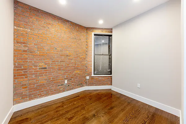 Rented by Douglas Elliman | media 31