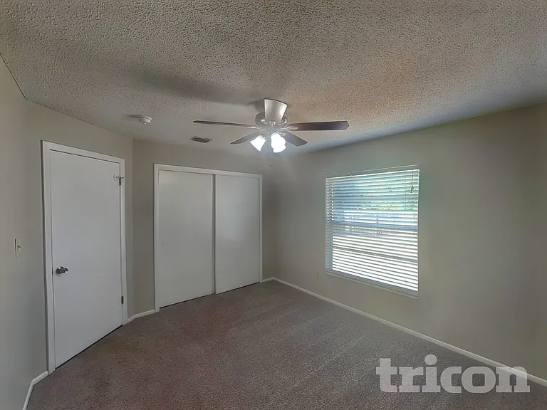1239 La Mesa Ave — Photo 9
