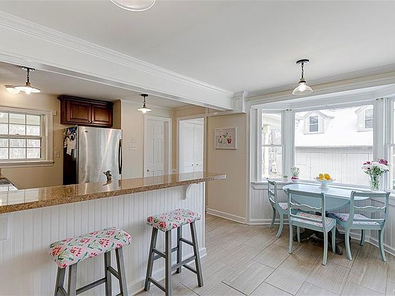 4th image of 6558 Camille Dr