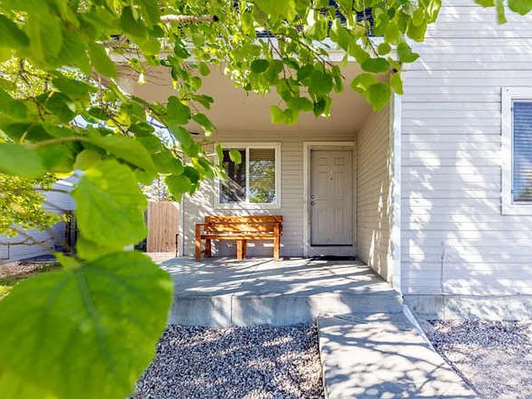 375 Aurora Way — Photo 2
