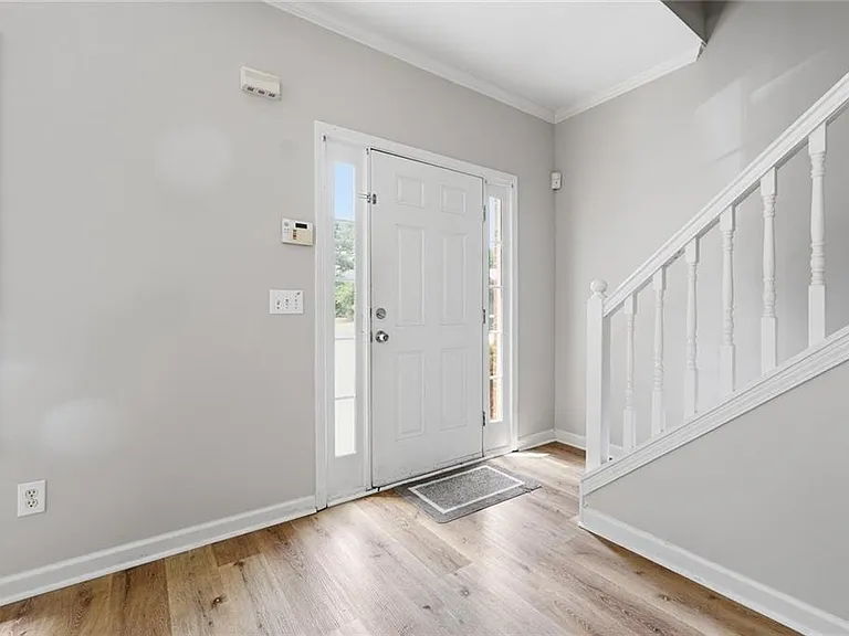 5072 Leeshire Trce — Photo 4
